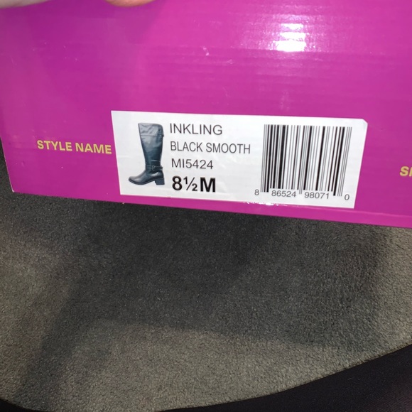 Rampage Black Boots - Picture 2 of 2